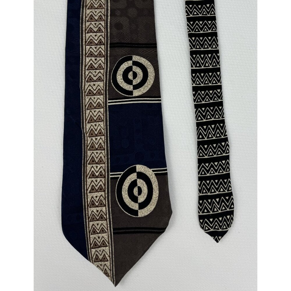 Vintage Oscar De La Renta Silk Tie Geometric Abstract Tan Blue Made In USA 4" - Picture 8 of 9